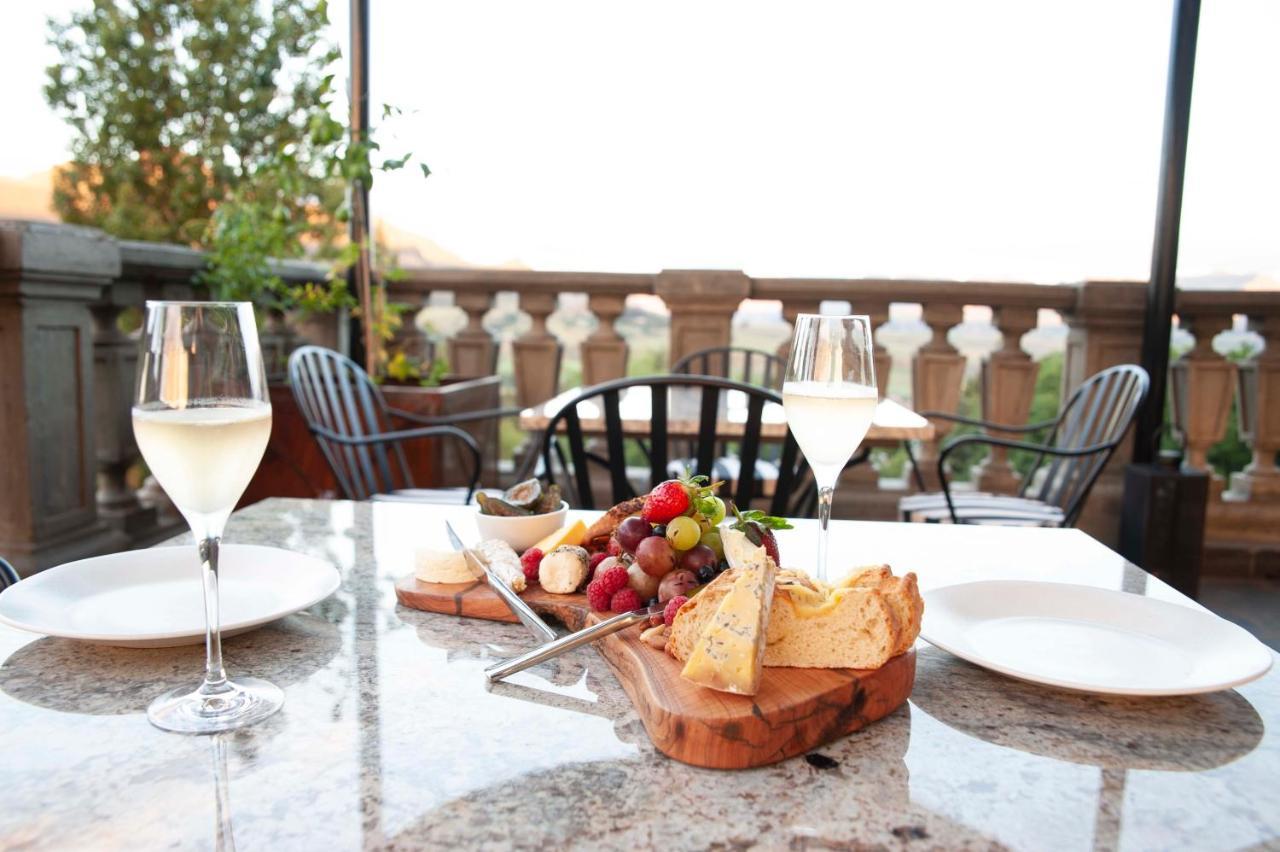 Il Castello Hotel Clarens Exterior photo